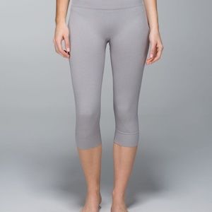 Lululemon Seamlessly Street Crop